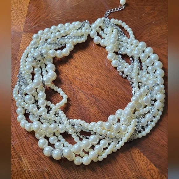 Vintage Cream and Silver Multi-Strand Necklace - Picture 10 of 15